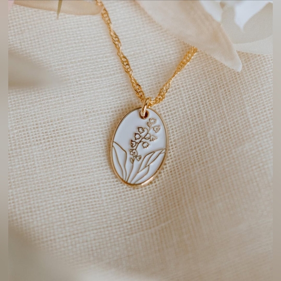 Jewelry - Lily Of The Valley Floral Pendant Necklace